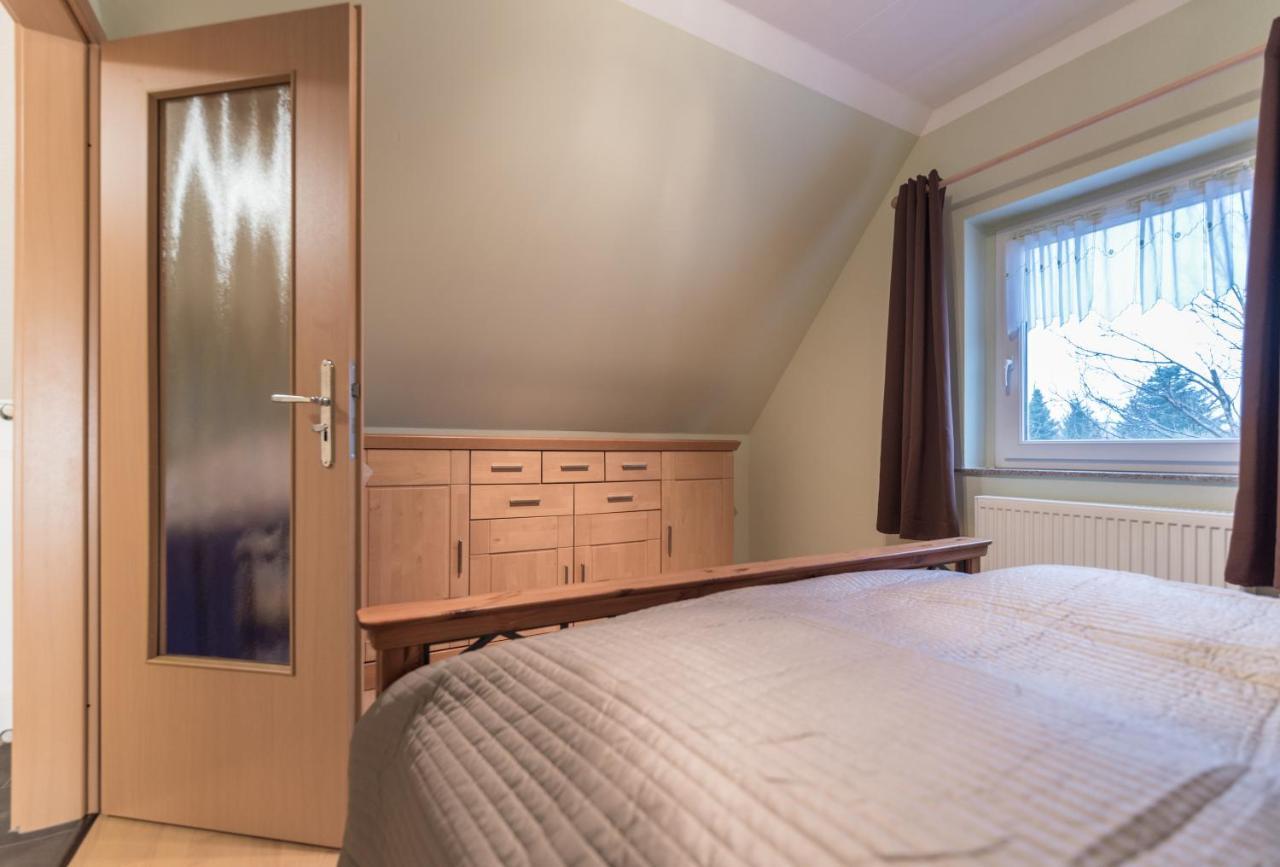 Ferienwohnung Lodig Gross Sarchen Bagian luar foto